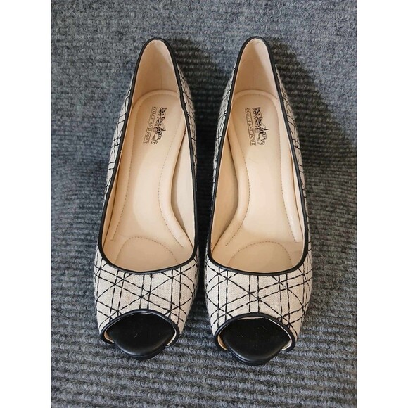 Coach And Four Womens Size 10 Peep Toe Heels Linen Beige And Black 3" Classic - Picture 2 of 10